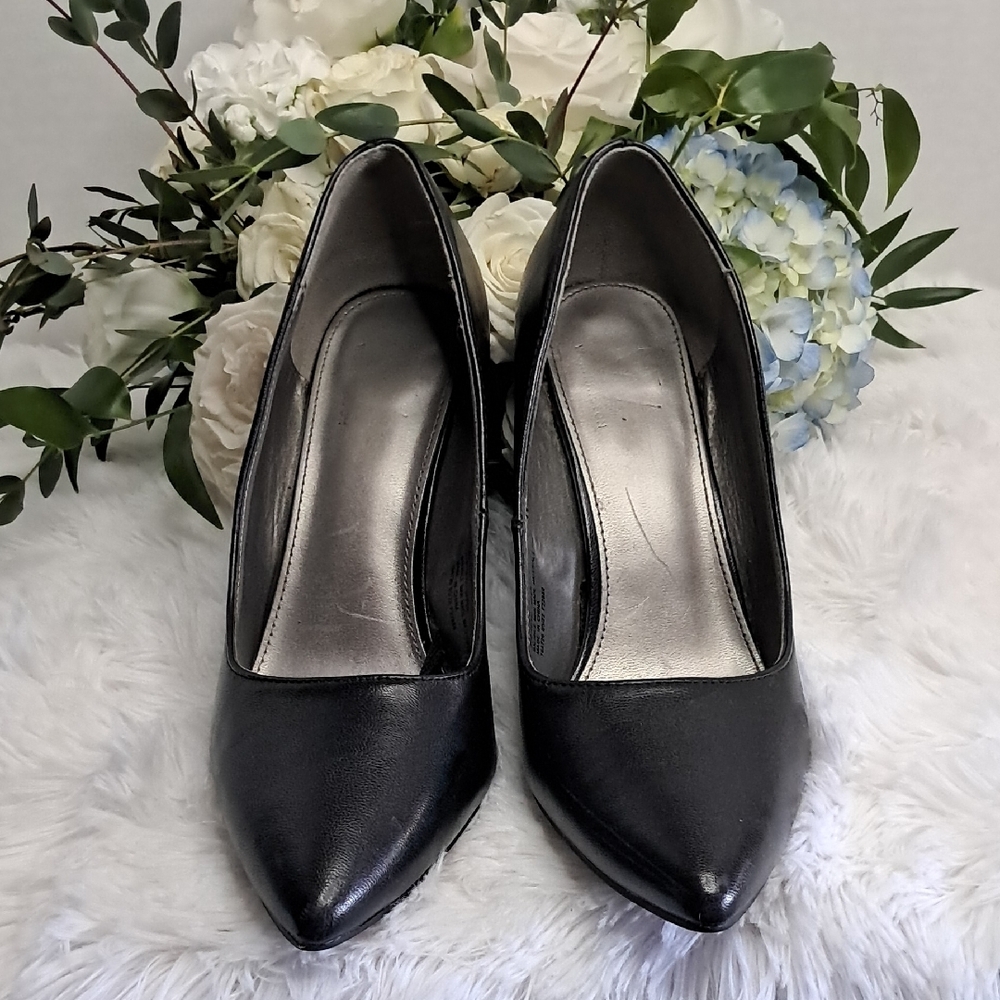 Worthington Black Classic Heels